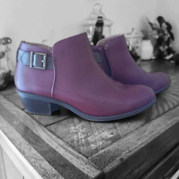 FINAL SALE  Vionic Millie Wine Boots Size 8, Leather Zip Up, Leather Upper - Picture 3 of 6